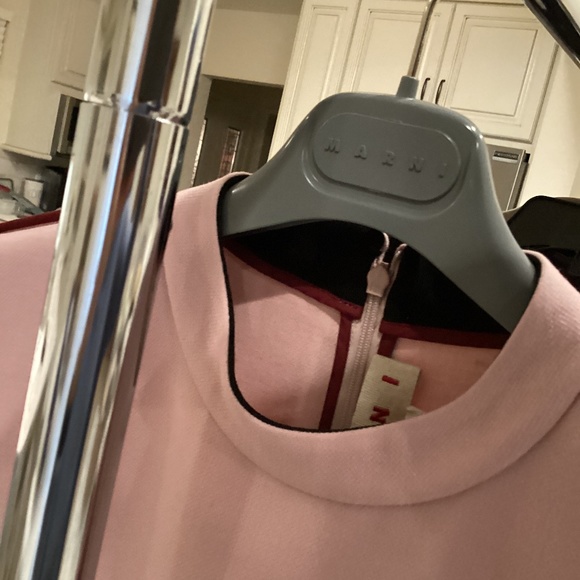 NWOT! MARNI 2 PC. PINK DRESS & BLZR. GREAT 3-SEASON SUIT. Maroon & Black Piping. - Picture 13 of 16